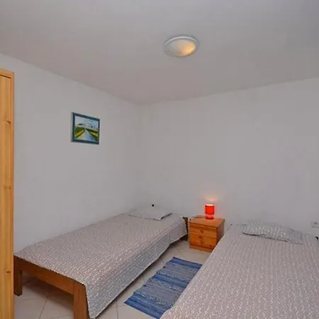 Mira Apartmán Starigrad Paklenica