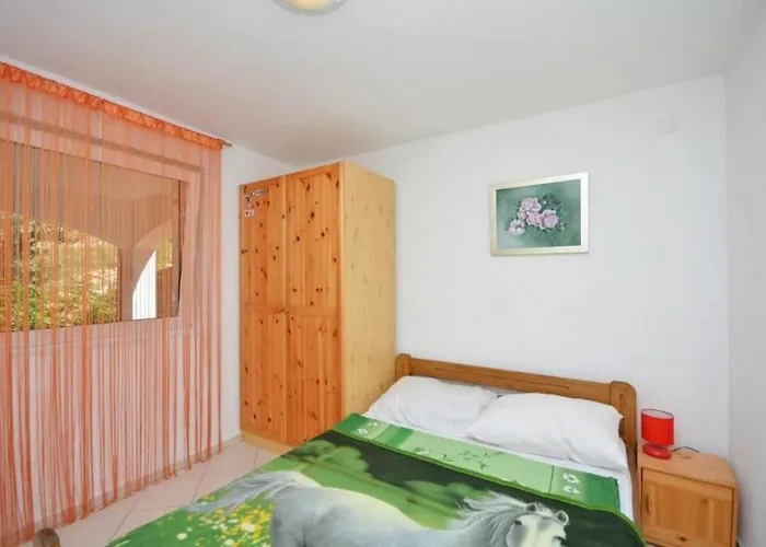 Apartman Mira *
