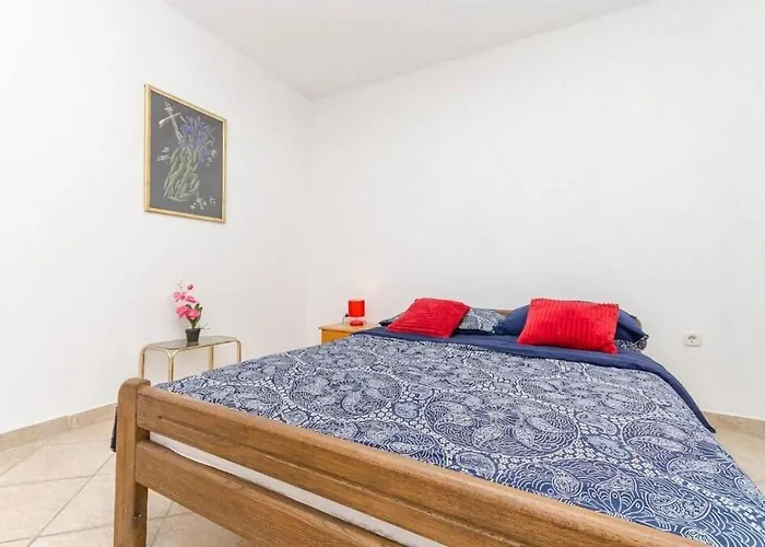 Mira Apartman *