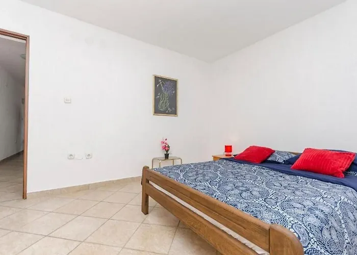 Apartman Mira