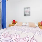 Mira *