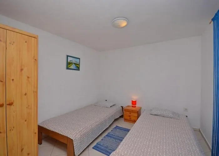 Mira Apartamento Starigrad Paklenica